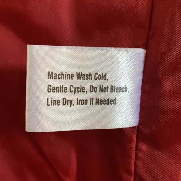 Gallery Women Water Resistant Red Stretch Quilted Lightweight Zippered Jacket - Picture 9 of 13